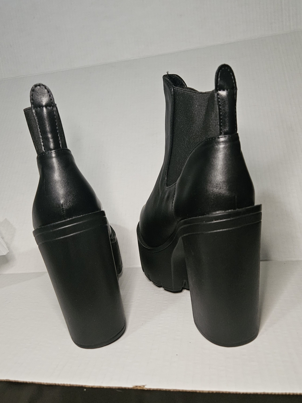 Women's Black Platform Chelsea Ankle Boots - Picture 6 of 7